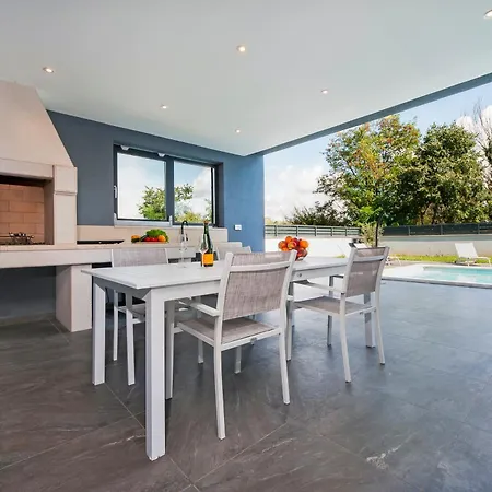 Violeta & Katharina Villa Rovinjsko Selo