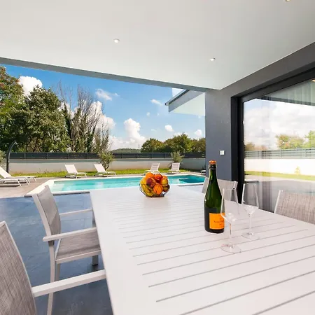 Villa Violeta & Katharina