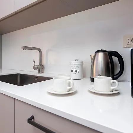 Violeta & Katharina Villa *