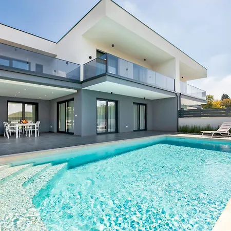 Violeta & Katharina Rovinjsko Selo