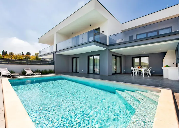 Violeta & Katharina Vila *