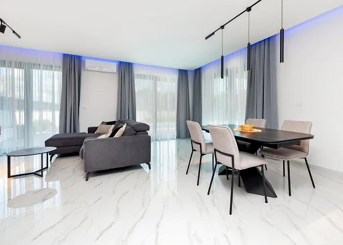 Violeta & Katharina Rovinjsko Selo