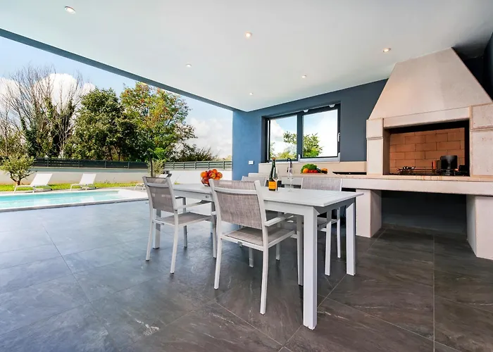 Violeta & Katharina Vila